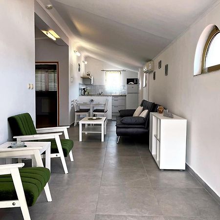 Lero Apartment Banjol ภายนอก รูปภาพ