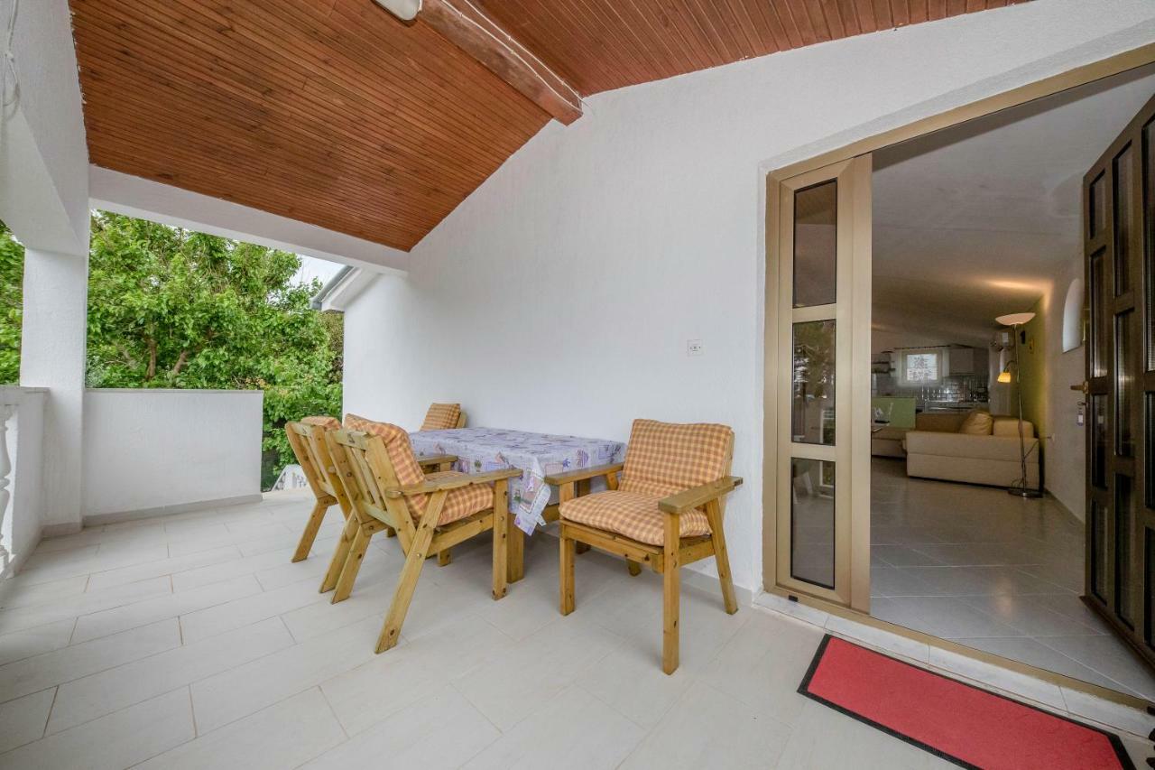 Lero Apartment Banjol ภายนอก รูปภาพ