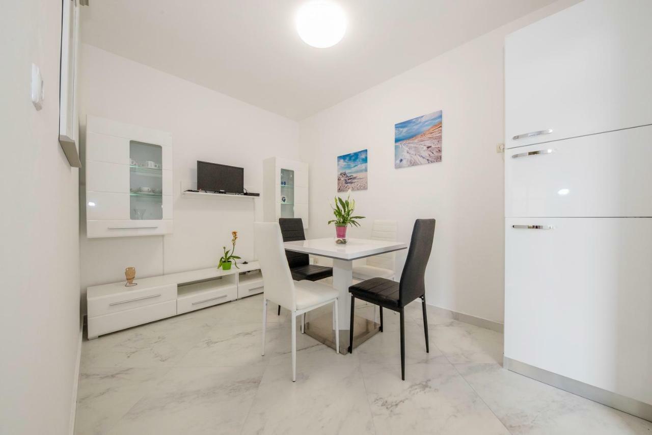 Lero Apartment Banjol ภายนอก รูปภาพ